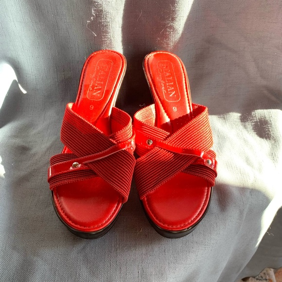Italian red wedge sandal size 9 - Picture 3 of 5
